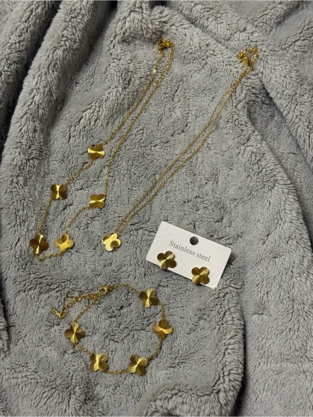 Gold Tone Floral Costume Jewelry Set ✨